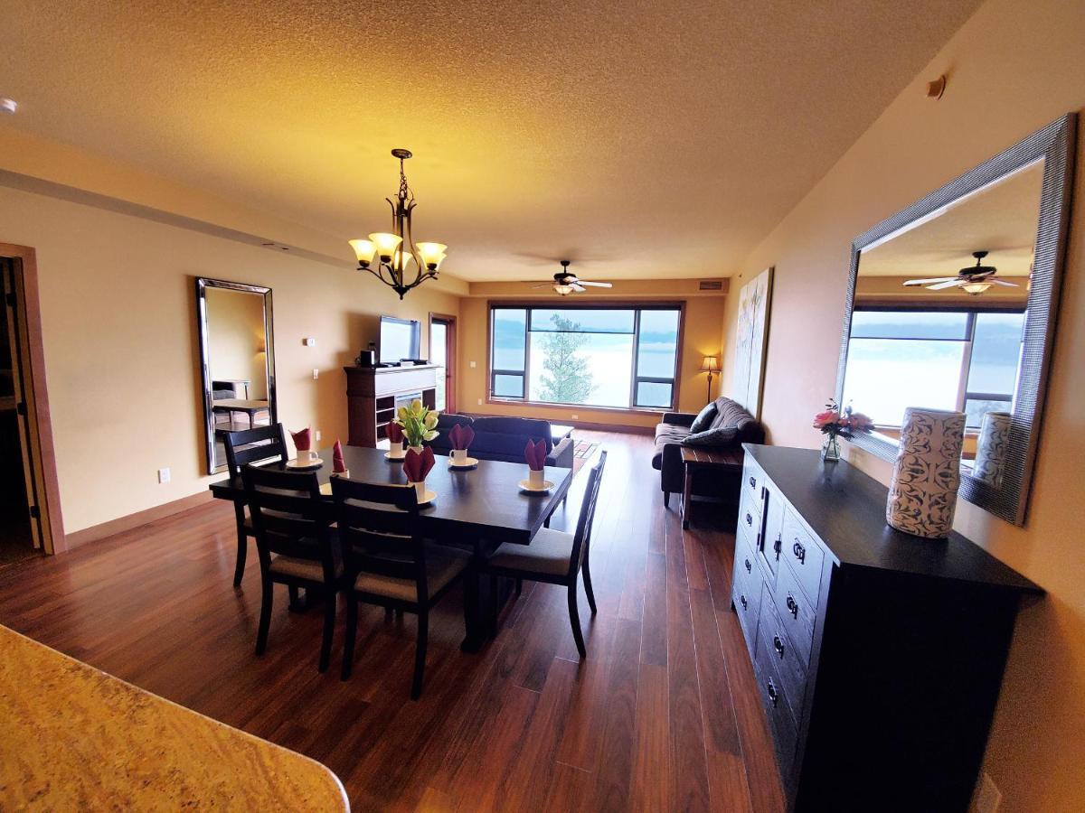 Cozystay Signature Lake Okanagan Resort 킬로나 외부 사진