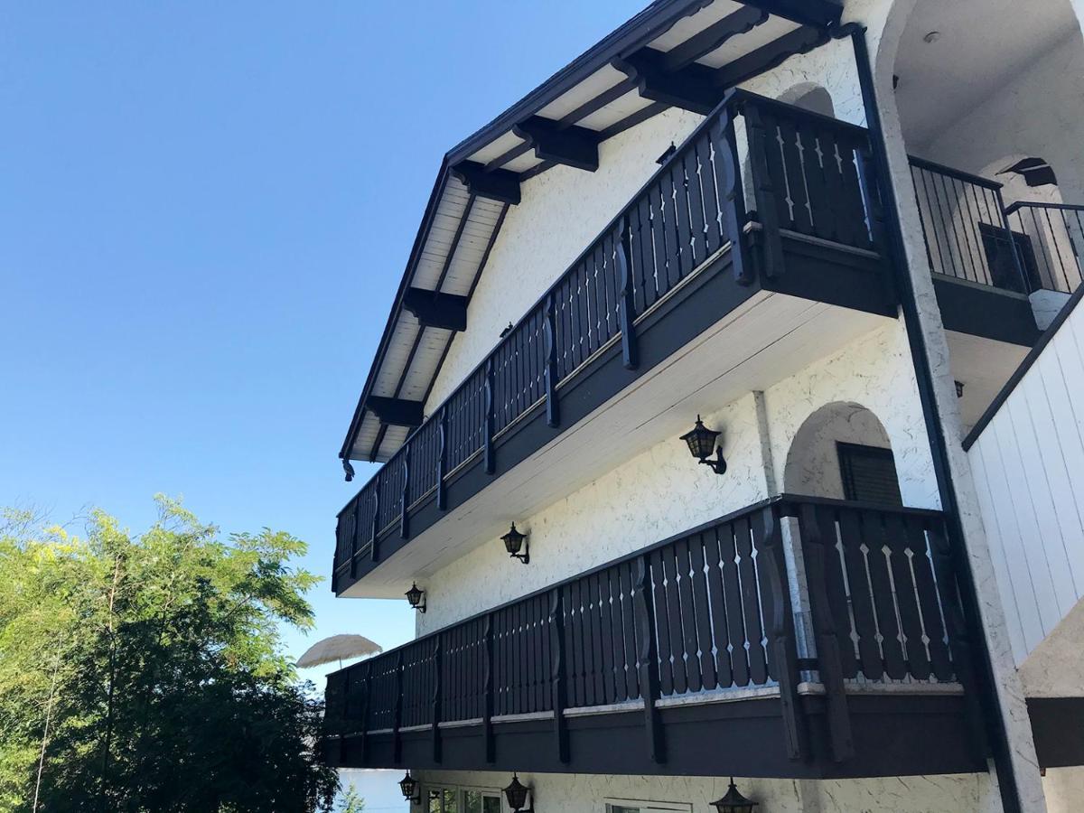Cozystay Signature Lake Okanagan Resort 킬로나 외부 사진