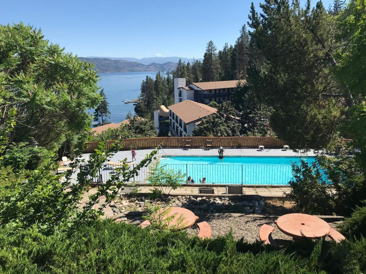 Cozystay Signature Lake Okanagan Resort 킬로나 외부 사진