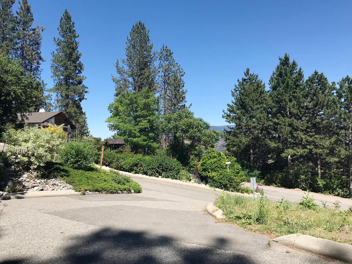 Cozystay Signature Lake Okanagan Resort 킬로나 외부 사진