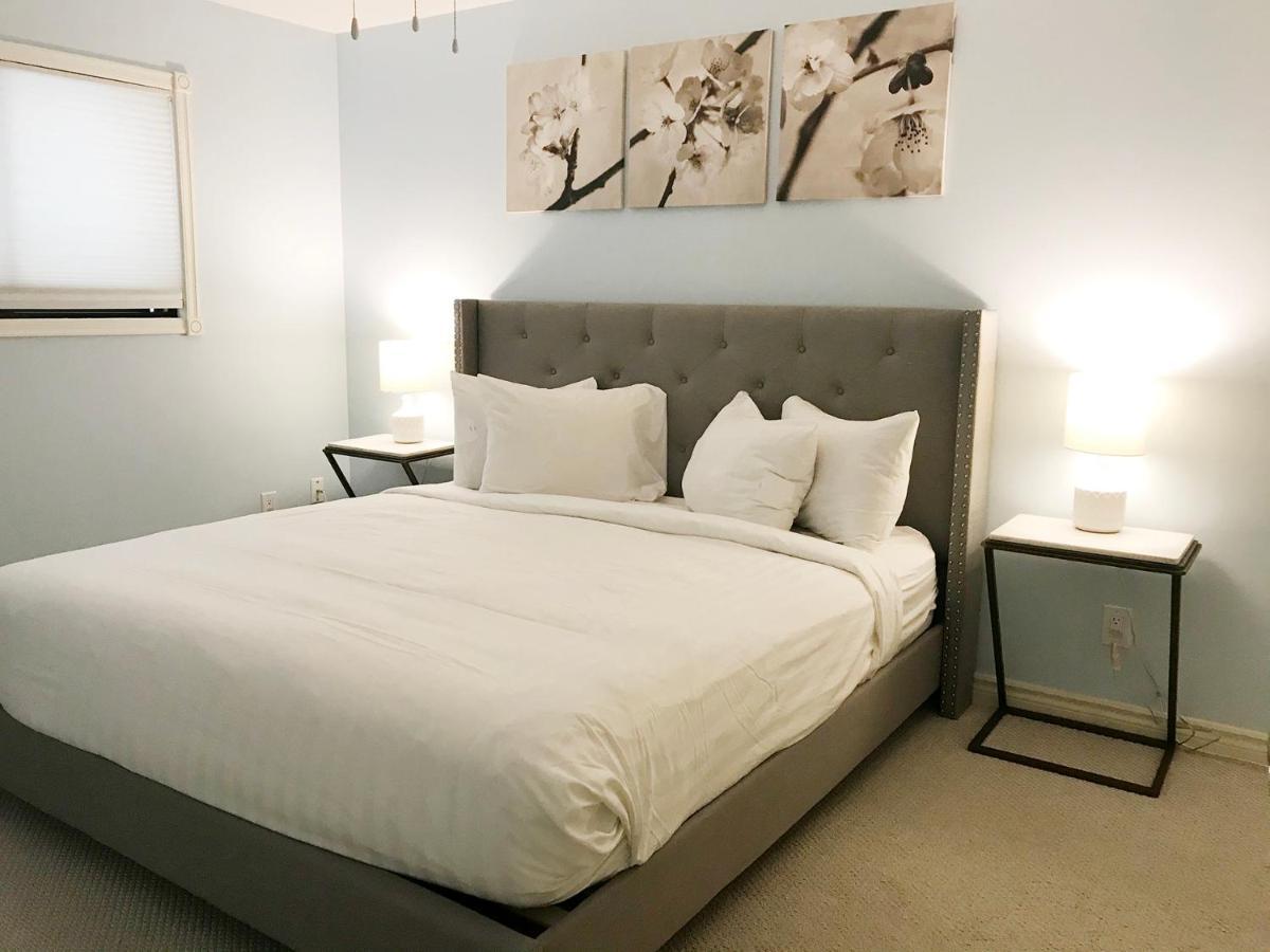 Cozystay Signature Lake Okanagan Resort 킬로나 외부 사진