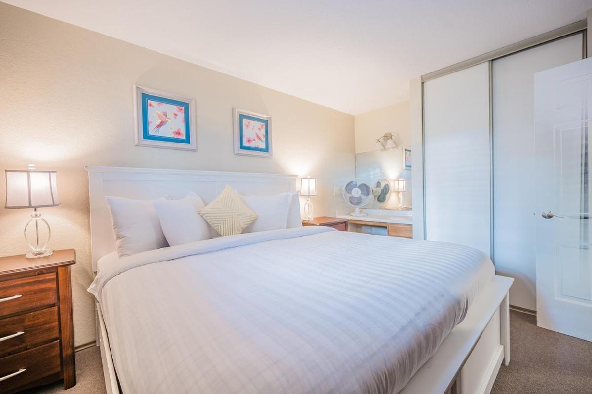 Cozystay Signature Lake Okanagan Resort 킬로나 외부 사진