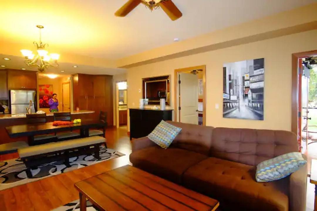 Cozystay Signature Lake Okanagan Resort 킬로나 외부 사진