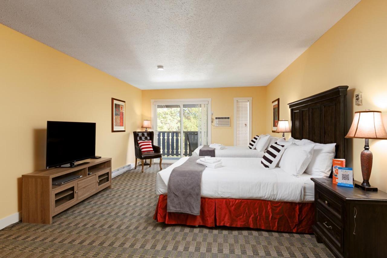 Cozystay Signature Lake Okanagan Resort 킬로나 외부 사진